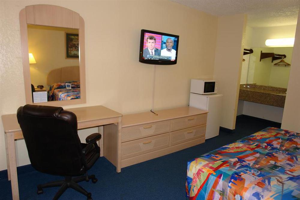 Sky Palace Inn & Suites By Jasper Beeville Ruang foto